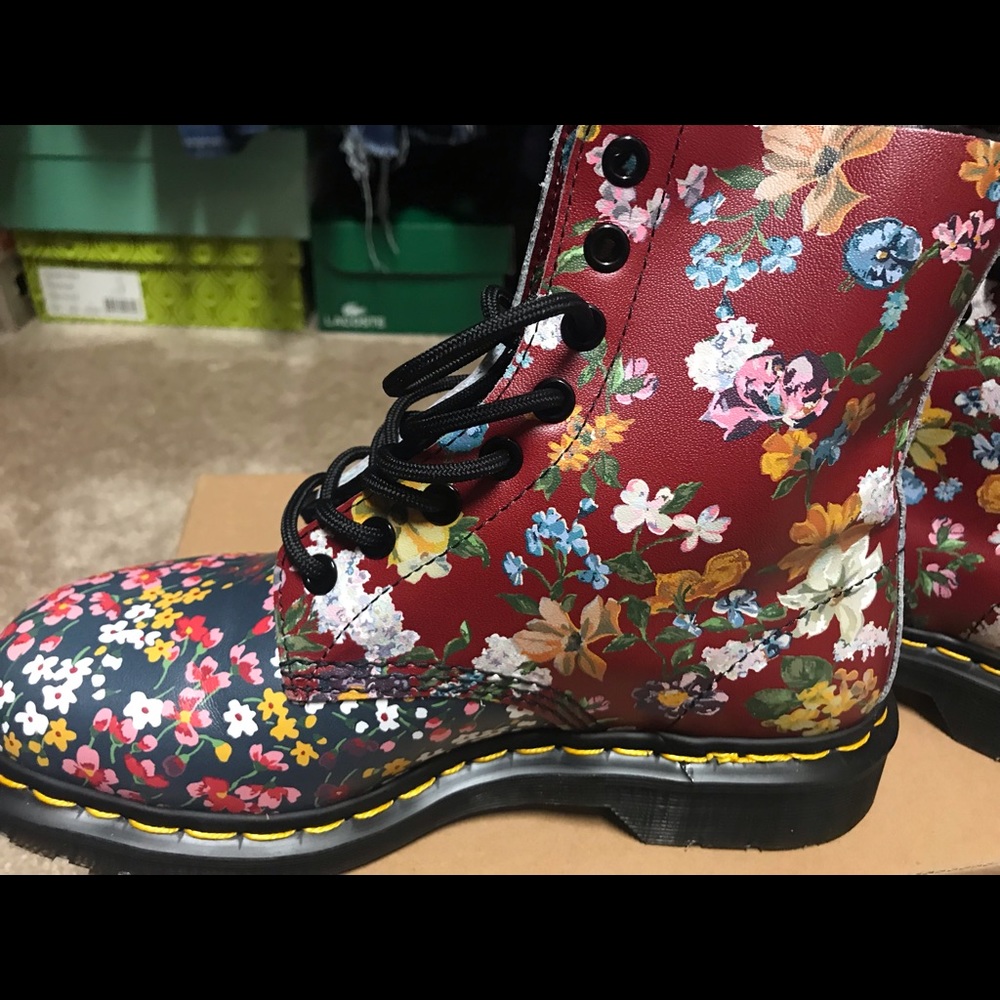 Combat boots